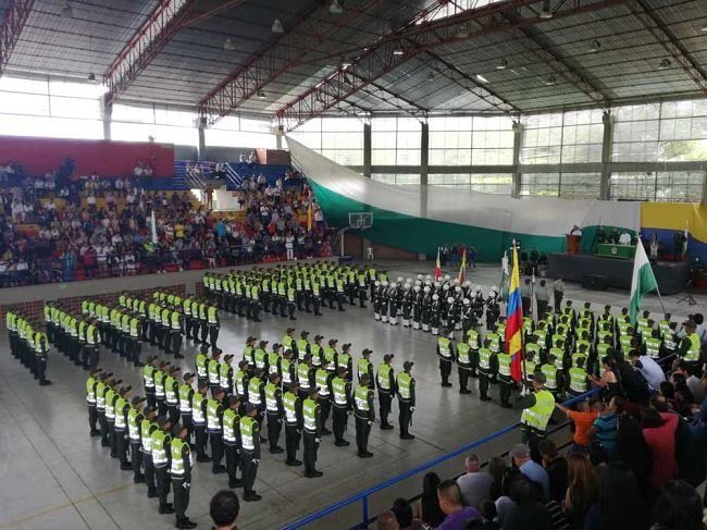 Auxiliares de policía juraron bandera en ceremonia celebrada en Girardot